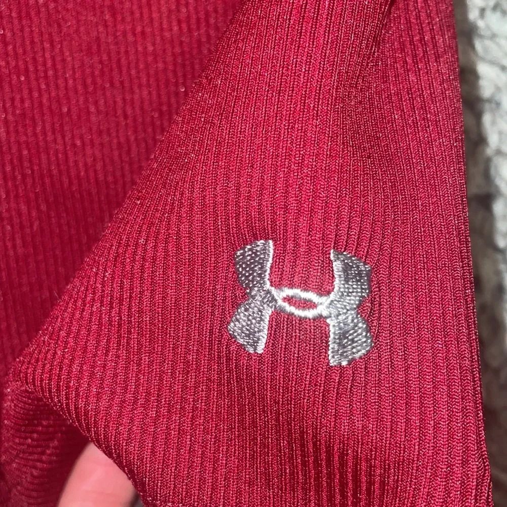 🎉B2G1- under armour tank top - Picture 2 of 3